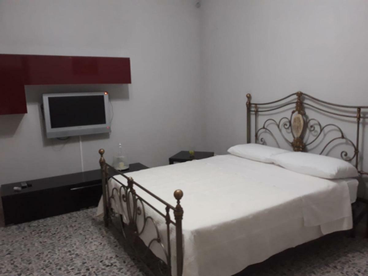 La Casa Del Re Borbone Lejlighed Napoli Eksteriør billede