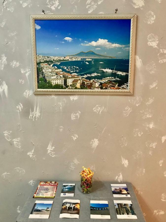 La Casa Del Re Borbone Lejlighed Napoli Eksteriør billede